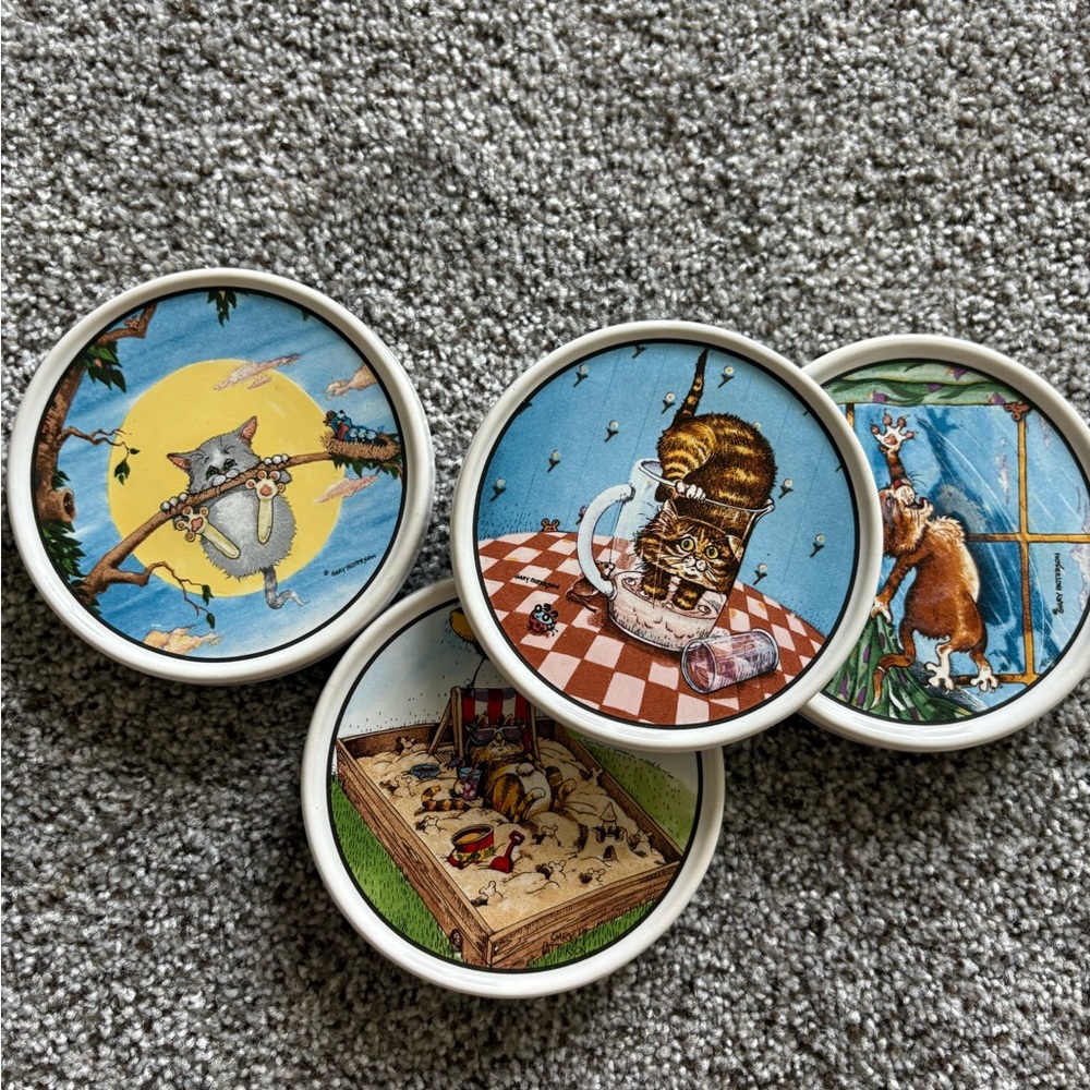 Vintage America Yellow and Blue Accents Decor Set